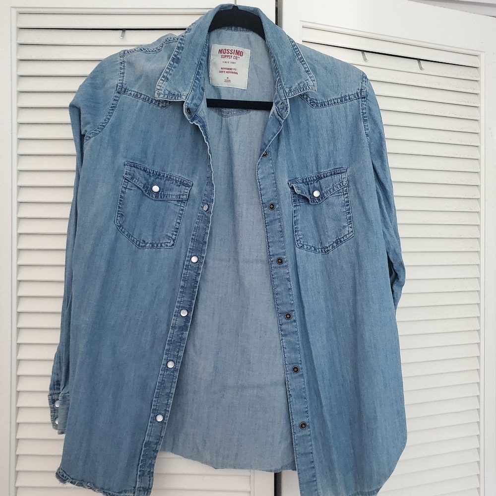 Snap Closure Chambray